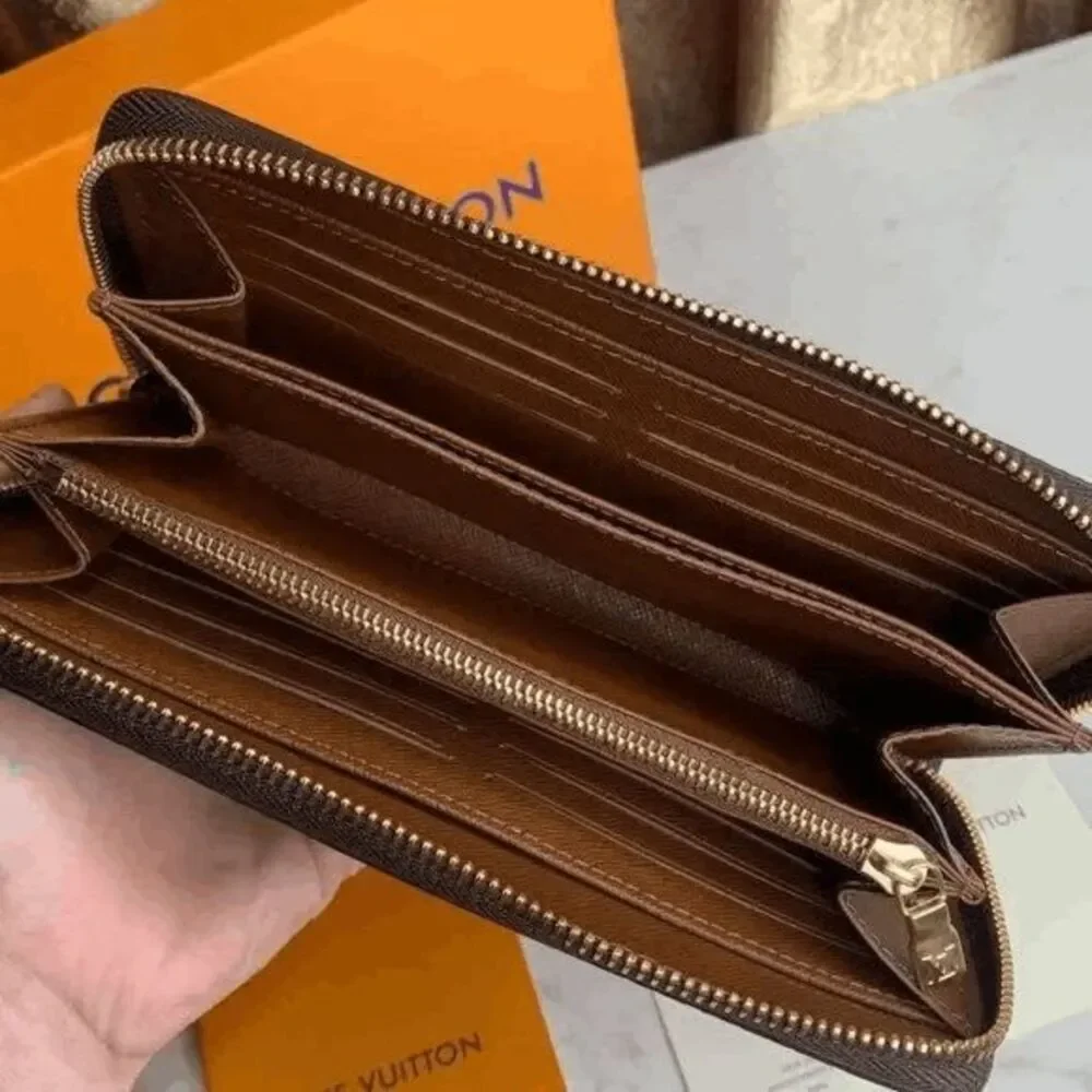 💋💋💋Brown Purse Zippy Monogram Wallet💋New - Picture 6 of 6